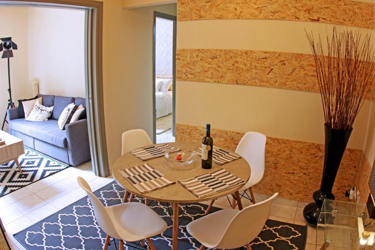 Stylish City Center Garden Apartment Athens Exterior photo